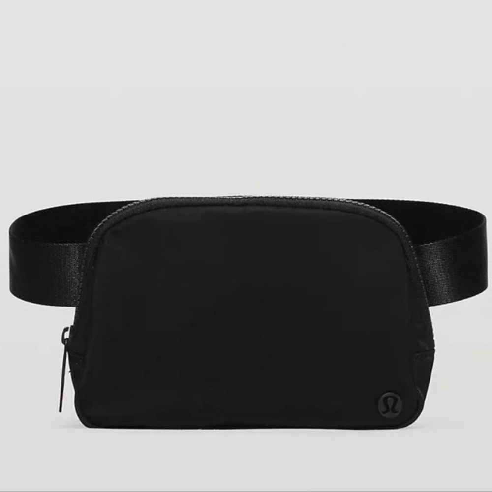 Lululemon Everywhere Belt Bag 1L with Matte Black Logo
